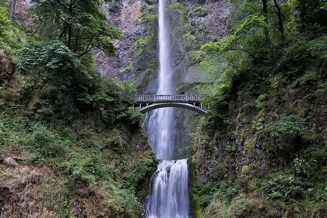 Multnomah Falls – Waterfall, 19 km from Washougal
