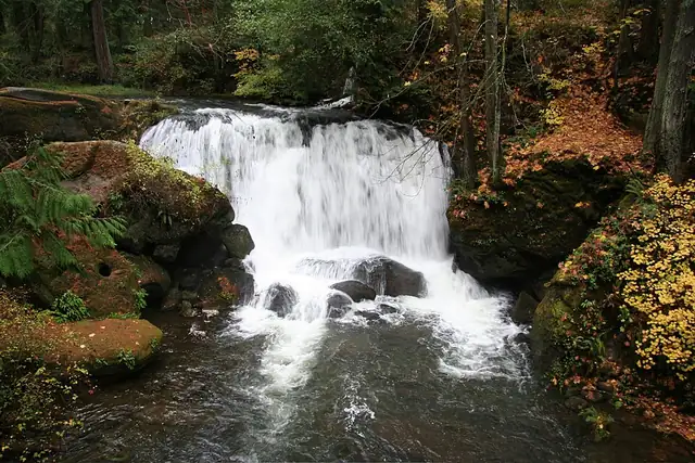 Whirlpool Falls – Wasserfall, bei Bellingham