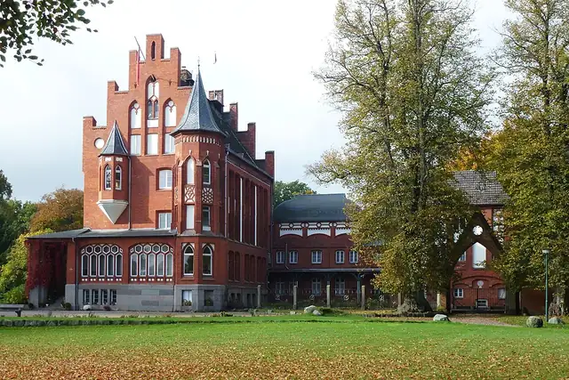 Schloss Kalkhorst – Burg oder Schloss, 22 km von Ratekau
