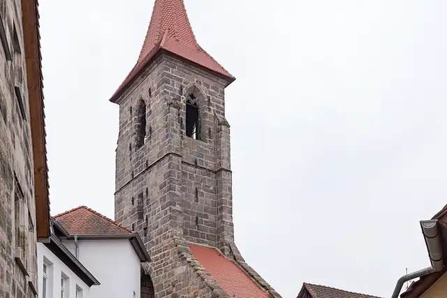 Kirchenruine St. Leonhard – Ruine, 16 km von Nürnberg
