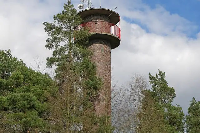 Aussichtsturm Ofenberg – Aussichtsturm, 22 km von Kassel