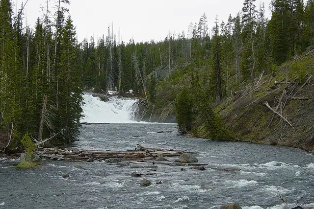 Lewis Falls – Waterfall