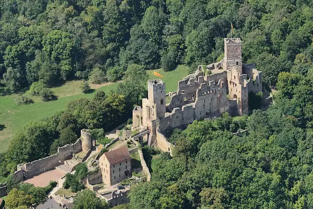 Burg Rötteln – Burg oder Schloss, 11 km von Basel