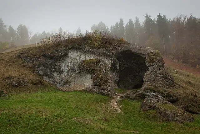 Petersfels – Cave, 12 km from Singen
