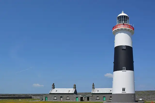 Teach Solais Inis Oírr – Leuchtturm