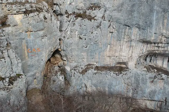 Grotte d'Orjobet – Höhle, 6 km von Carouge