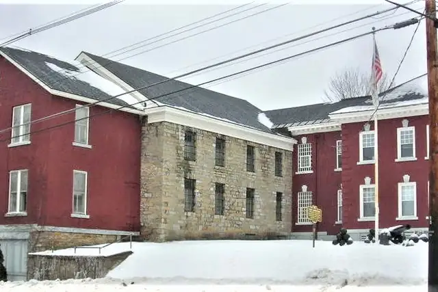 Fulton County Jail (historic) – Festung, 6 km von Gloversville