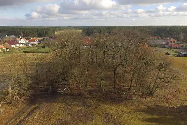 Motte von Mahlenzien – Ruine, 13 km von Brandenburg an der Havel