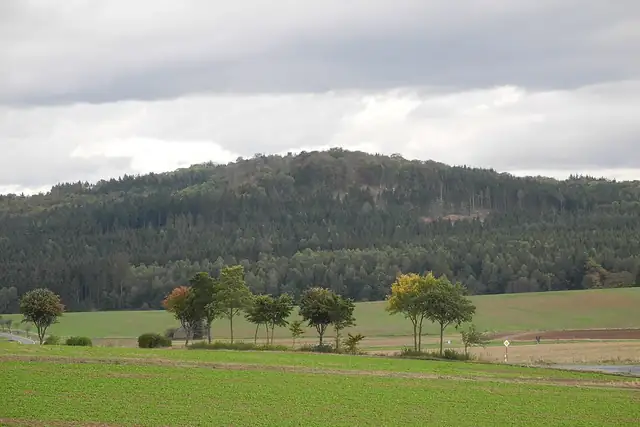 Klauskopfturm – Aussichtsturm, 21 km von Kassel