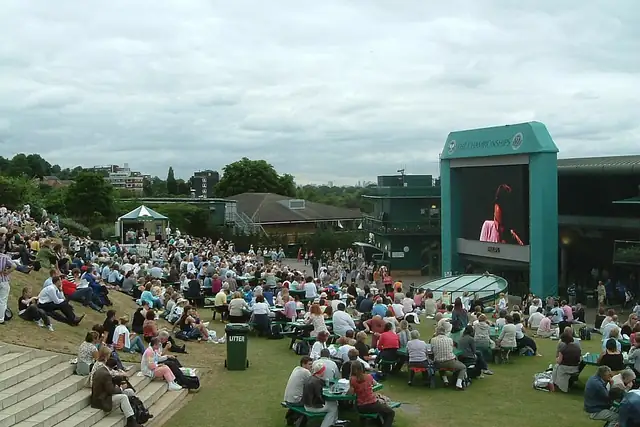 Henman Hill – Viewpoint, near Earlsfield
