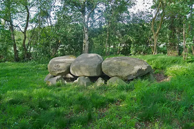 Großsteingrab Hammah 1 – Megalith, 8 km from Hansestadt Stade