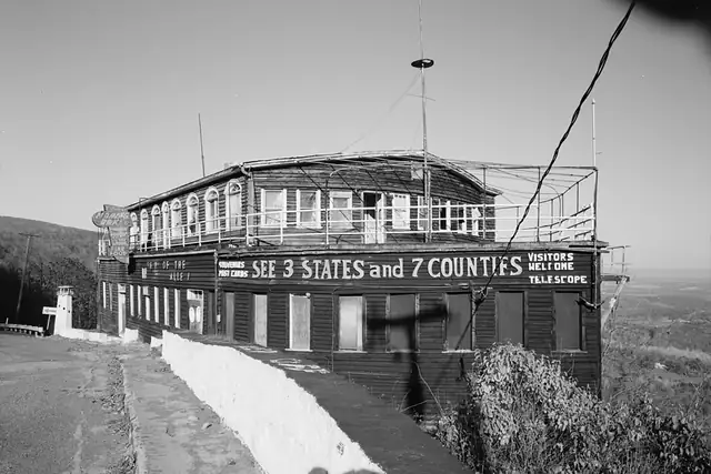 Grand View Point Hotel – Ruine