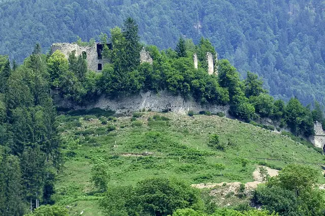 Burgruine Waisenberg – Castle, 22 km from Klagenfurt am Wörthersee