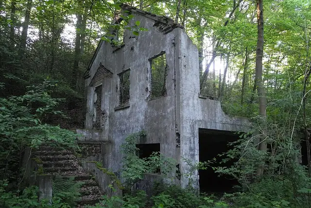 Kauen der Zeche Elisabethenglück – Ruine, 20 km von Dortmund