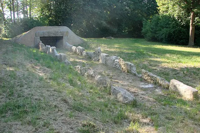 Galeriegrab Atteln I – Megalith, 14 km from Paderborn