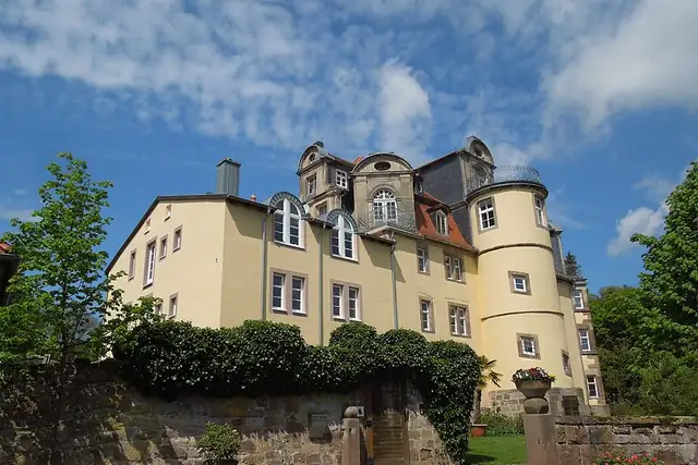 Schloss Riede – Burg oder Schloss, 21 km von Kassel