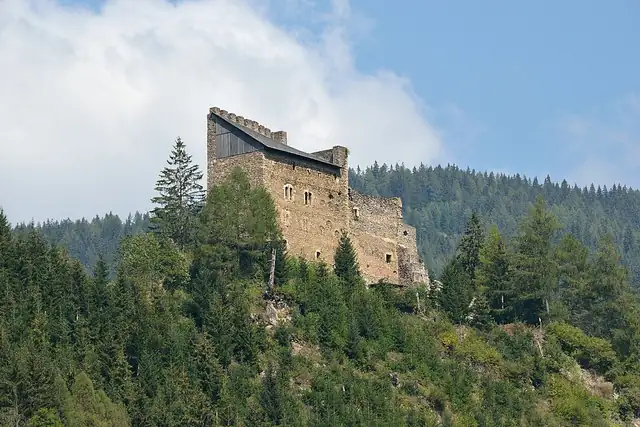 Burgruine Frauenburg – Castle