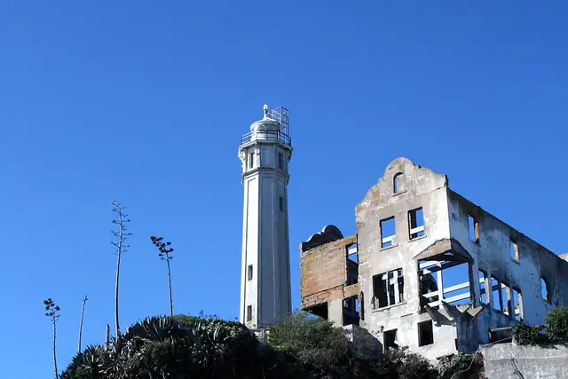 Warden's House – Ruin, 6 km from San Francisco
