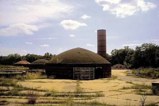 United Brick Corporation Brick Company – Ruin, 6 km from Washington, DC