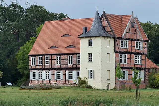 Herrenhaus Briest – Castle, 18 km from Burg bei Magdeburg