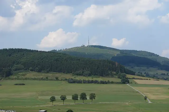 Bollerbergturm – Aussichtsturm, 17 km von Frankenberg
