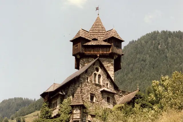 Burgruine Oberfalkenstein – Castle
