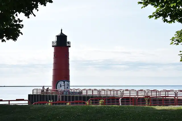 Milwaukee Pierhead Light – Lighthouse, near Milwaukee