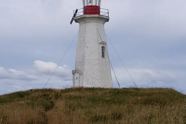 Phare de l'Île-Brion – Lighthouse