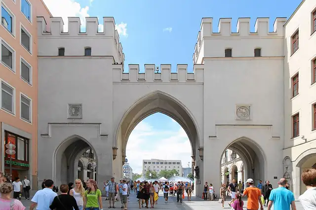 Karlstor – Stadttor, bei München