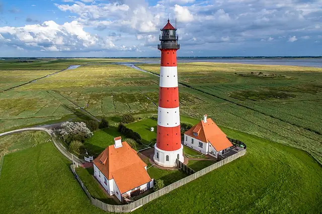 Leuchtturm Westerheversand – Leuchtturm, 29 km von Husum